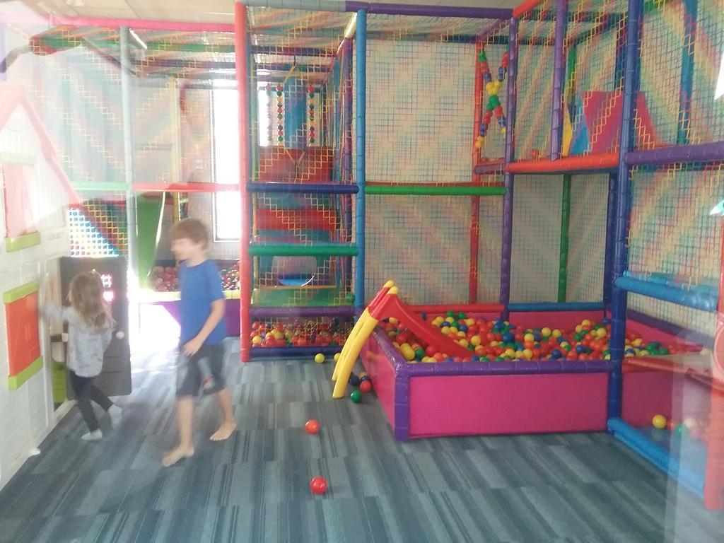 Feniks Lux 2+2 Kołobrzeg